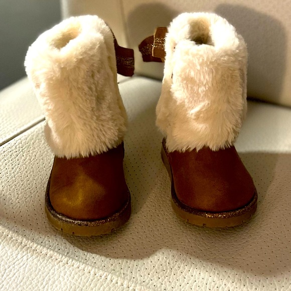 (Toddler) Cat & Jack & Olive Eddie Faux Fur Boots (NWOT), Size 5M (2 Pair): $20 - Picture 9 of 16